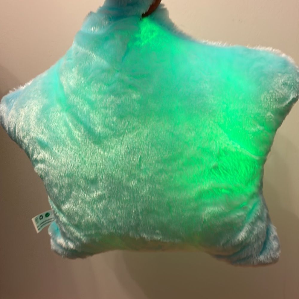 LED Star Pillow - 15”x5” - Picture 9 of 11